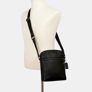 Couch Houston Travel Black Leather Crossbody Bag